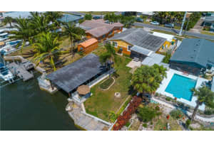 713 NW 7th St, Dania Beach, FL 33004 Sold 10/27/23