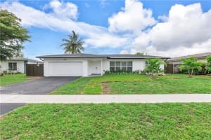 8280 Nw 66th Ter Tamarac, FL 33321 Sold 05/31/23