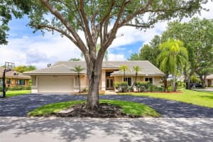 5024 NW 97th Dr, Coral Springs, FL 33076 Sold 08/22/23