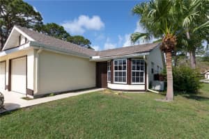 1702 Se Ryecroft Ct Port Saint Lucie, FL 34952 Sold 06/26/23