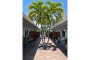 1400 Ne 18th St   4 Fort Lauderdale, FL 33305 Sold 06/20/23