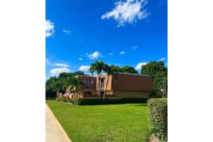 2909  Waterford Dr N   2909, Deerfield Beach, FL 33442 Sold 06/15/23