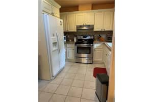 1540 S Lakeview Cir, Coral Springs, FL 33071 Sold 07/25/23