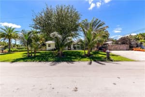 498 Ne 34th St Boca Raton, FL 33431 Sold 06/27/23