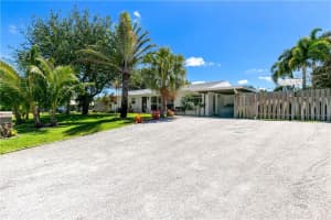 498 Ne 34th St Boca Raton, FL 33431 Sold 06/27/23