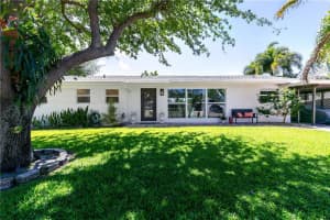 498 Ne 34th St Boca Raton, FL 33431 Sold 06/27/23