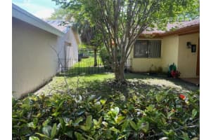 8901 NW 9th Pl, Plantation, FL 33324 Sold 08/09/23