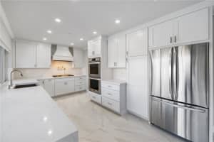 5811  Bayview Dr, Fort Lauderdale, FL 33308 Sold 03/15/24