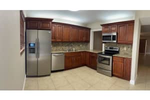 250  GATE RD   155, Hollywood, FL 33024 Sold 08/09/23