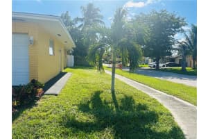 3190 NW 39th Pl, Lauderdale Lakes, FL 33309 Sold 08/15/23
