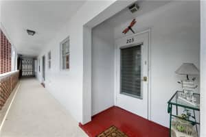 2050 Ne 39th St   203w Lighthouse Point, FL 33064 Sold 07/07/23