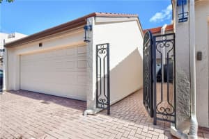 2677 N Ocean Blvd   TH-18-H, Boca Raton, FL 33431 Sold 11/10/23
