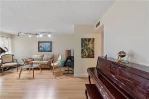 5749  Camino Del Sol   201, Boca Raton, FL 33433 Sold 06/01/23