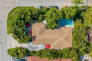 3215 NE 21st St, Fort Lauderdale, FL 33305 Sold 03/15/24