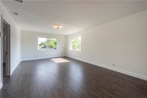 12 NE 19th Ct   215, Wilton Manors, FL 33305 Sold 08/31/23