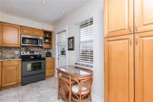 300 Ne 14th Ave   507 Hallandale Beach, FL 33009 Sold 06/14/23