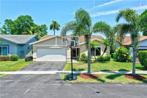 4380 NW 103rd Ave, Sunrise, FL 33351 Sold 06/07/23