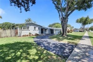 4949 Sw 90th Way Cooper City, FL 33328 Sold 06/05/23