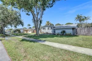 4949 Sw 90th Way Cooper City, FL 33328 Sold 06/05/23