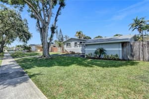 4949 Sw 90th Way Cooper City, FL 33328 Sold 06/05/23