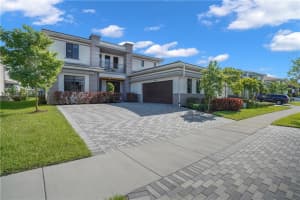 10536 N Lago Vista Cir, Parkland, FL 33076 Sold 09/01/23