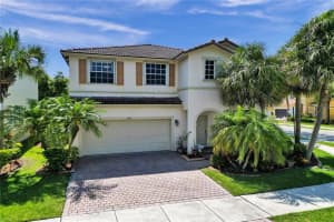 892 Nw 126th Dr Coral Springs, FL 33071 Sold 07/05/23