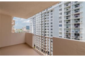 1865 S Ocean Dr   9E, Hallandale Beach, FL 33009 Sold 10/16/23