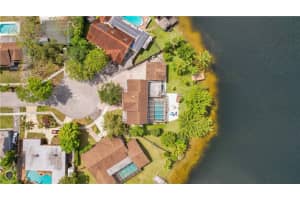 10178 SW 52nd St, Cooper City, FL 33328 Sold 07/21/23