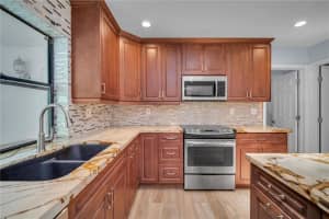 7667 E Country Club Blvd, Boca Raton, FL 33487 Sold 08/08/23