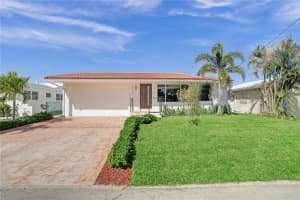 2773 SE 14 Street, Pompano Beach, FL 33062 Sold 08/28/23