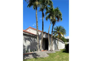 1516 Mira Vista Circle Weston, FL 33327 Sold 06/30/23