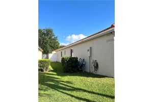 1516 Mira Vista Circle Weston, FL 33327 Sold 06/30/23
