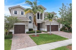 8971  Lakeview Pl, Parkland, FL 33076 Sold 07/19/23