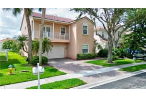 7510 NW 19th Dr, Pembroke Pines, FL 33024 Sold 08/11/23