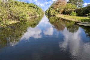 18901 SW 57th Ct, Southwest Ranches, FL 33332 Sold 10/28/25