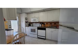 2900 Nw 46th Ave   110 Lauderdale Lakes, FL 33313 Sold 07/07/23