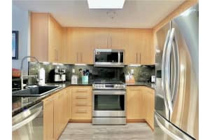 511 SE 5th Ave   903, Fort Lauderdale, FL 33301 Sold 06/20/23