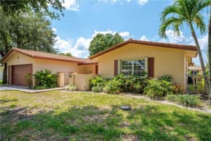 10380 NW 42nd Dr, Coral Springs, FL 33065 Sold 07/12/23