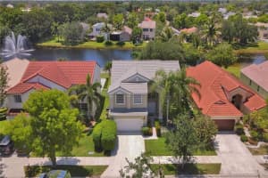 325 Cameron Dr Weston, FL 33326 Sold 06/29/23
