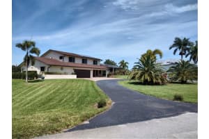 5310 W Saxon Cir, Southwest Ranches, FL 33331 Sold 10/03/23