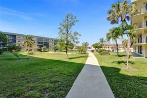 802 SE 7th St 105, Deerfield Beach, FL 33441 Sold 10/11/23