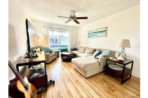 5210 Ne 6th Ave   G4 Oakland Park, FL 33334 - Off Market