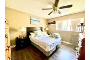 5210 Ne 6th Ave   G4 Oakland Park, FL 33334 - Off Market