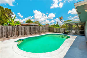 8212 NW 75th Ave, Tamarac, FL 33321 Sold 07/13/23