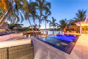 2485 SE 8th St, Pompano Beach, FL 33062 Sold 10/04/23