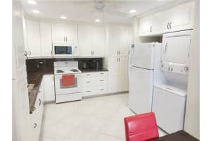 1810 NW 18th St   204, Delray Beach, FL 33445 Sold 08/15/23