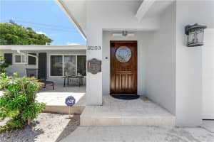 3203 NE 6th Dr, Boca Raton, FL 33431 Sold 12/29/23
