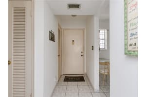 420 NE 12th Ave   306, Hallandale Beach, FL 33009 Sold 08/31/23