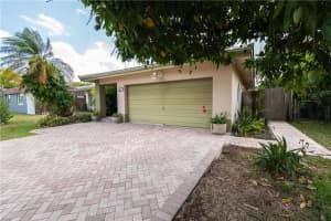 8211 Nw 68th Ave Tamarac, FL 33321 Sold 07/11/23