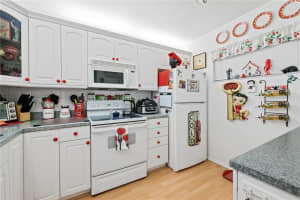 2450  NE 15th Ave   104, Wilton Manors, FL 33305 Sold 06/29/23